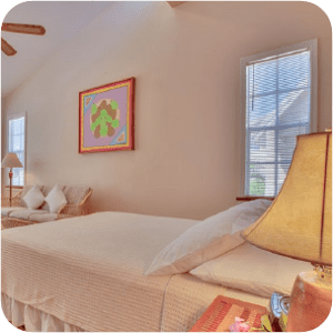 Artboard 16 Park Side Queen Deluxe Room